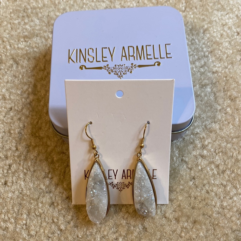 KINSLEY ARMELLE NEW!!!